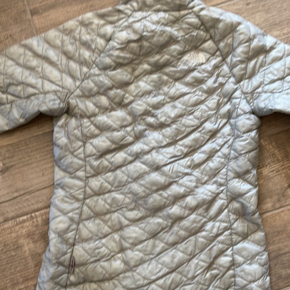 Northface silver thermos all jacket lightweight puffer size Small - Picture 8 of 8